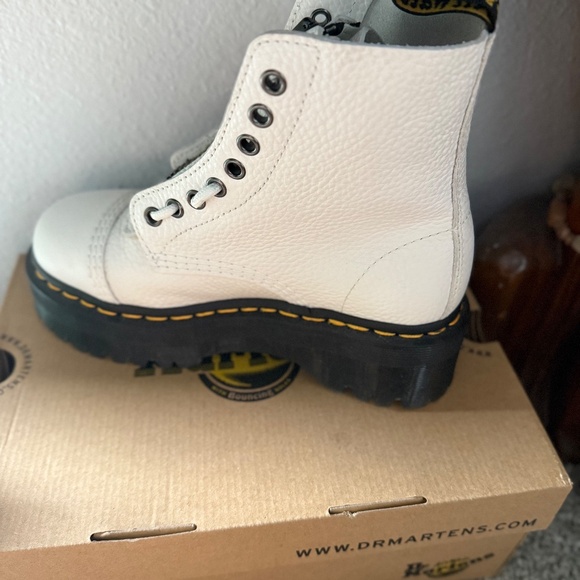 Dr. Marten's Sinclair Boots - Picture 3 of 6